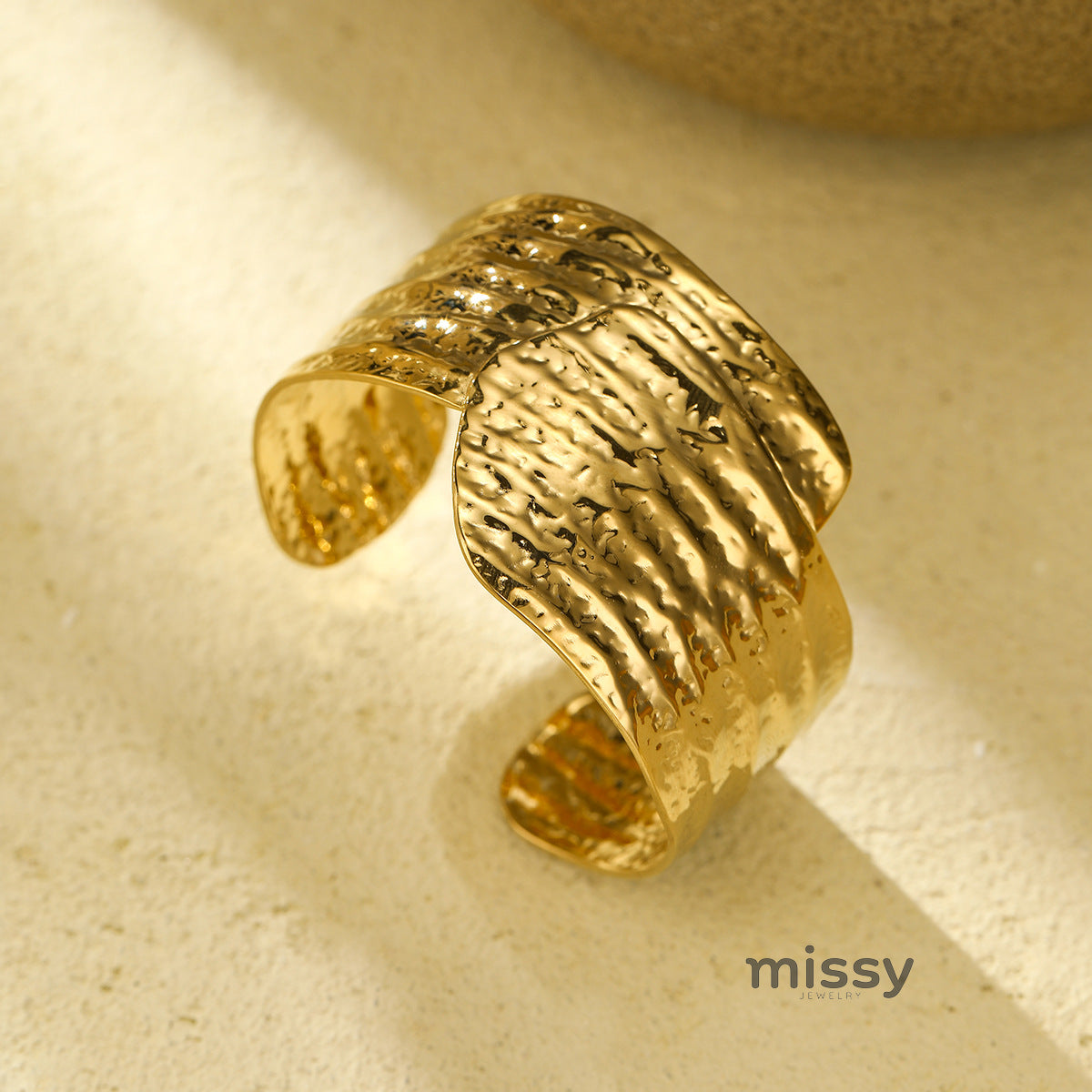 Charissa Statement Cuff Bracelet [0A9T4PO7]