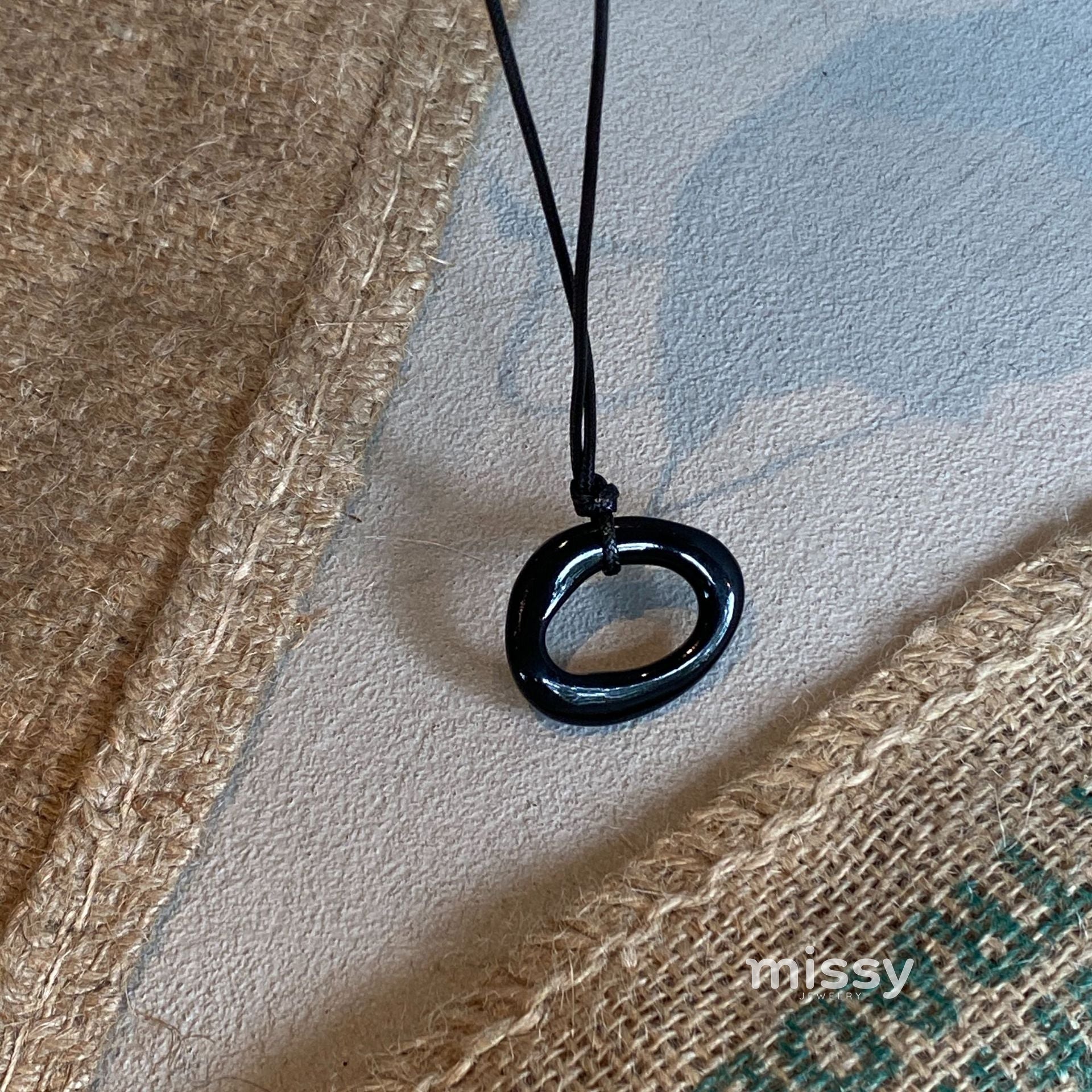 Charley Geometric Pendant Necklace [3ILB6W3W]