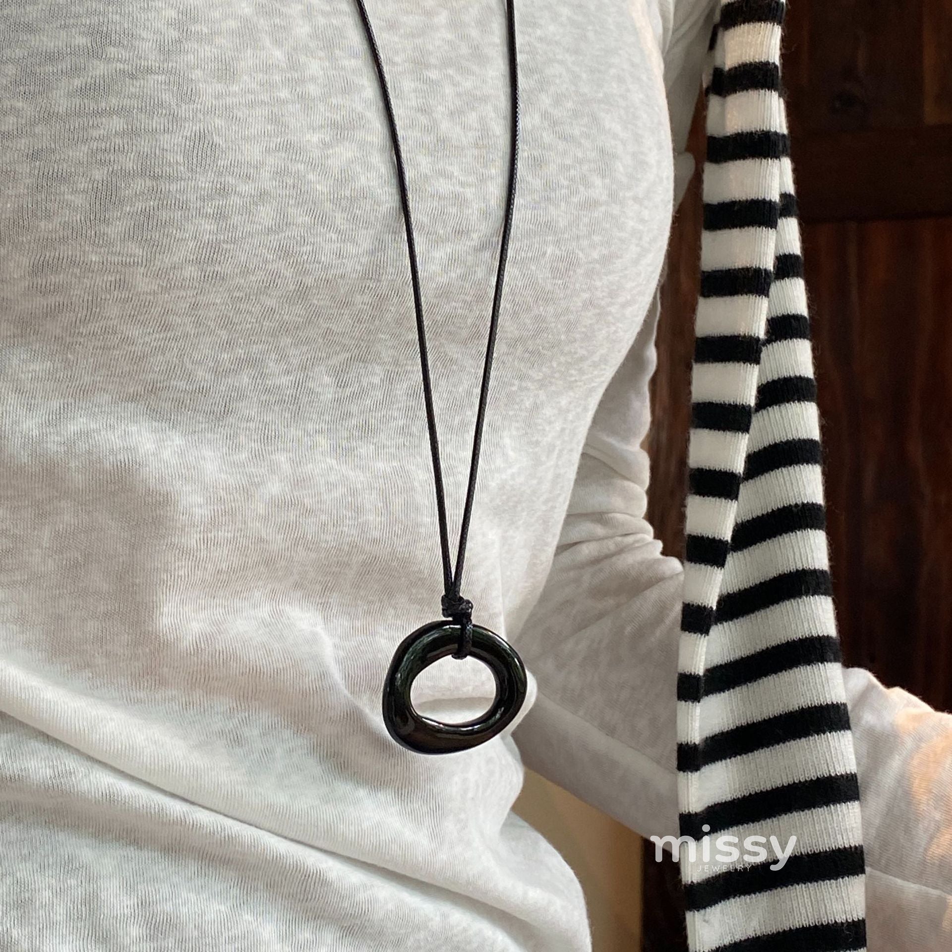 Charley Geometric Pendant Necklace [6LSVO4L6]