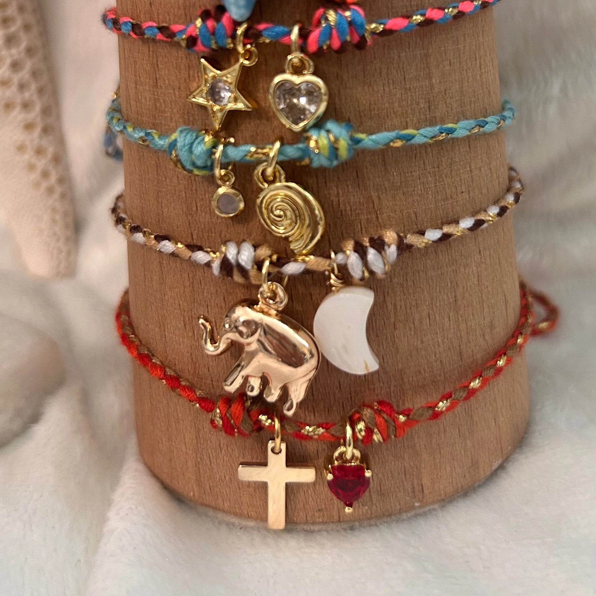 Charm Cord Bracelet [J36D5DP2]