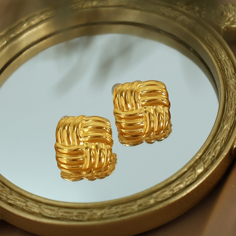 Chelsea Twist Square Earrings [T02MY1A5]