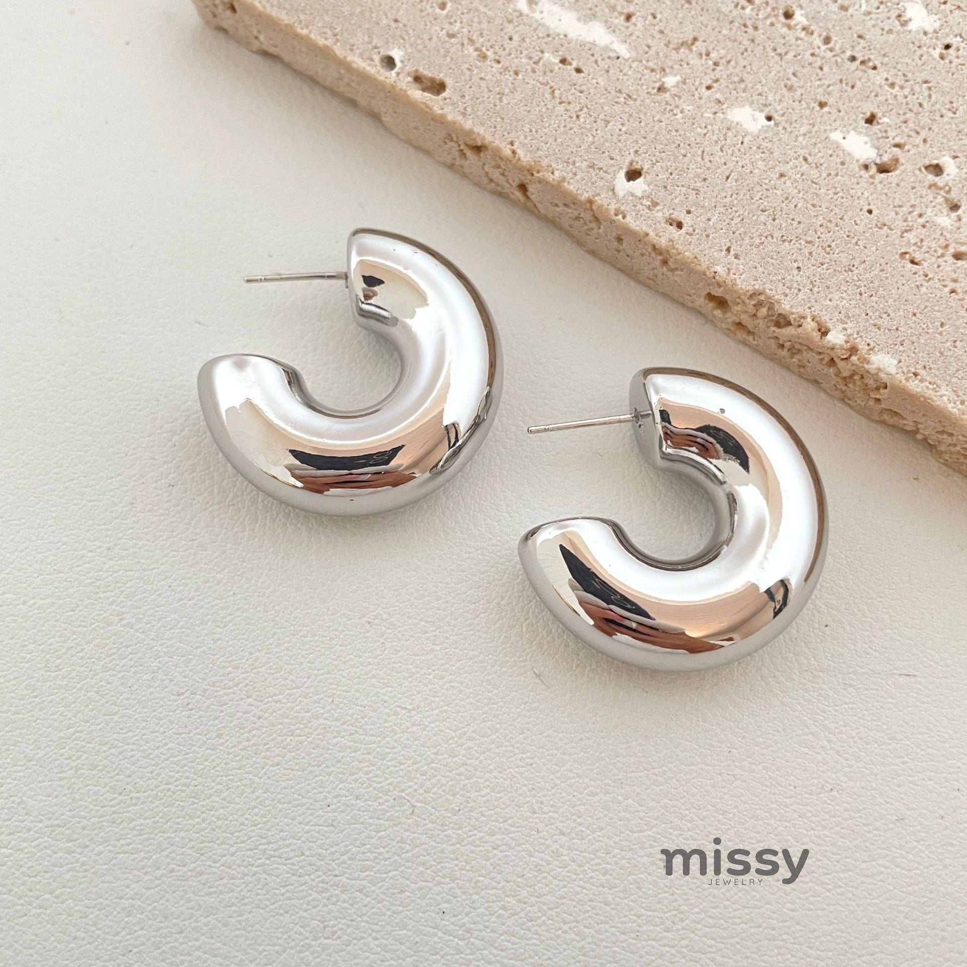 Chrislynn Geometric Hoop Earrings [6DSF0LWZ]