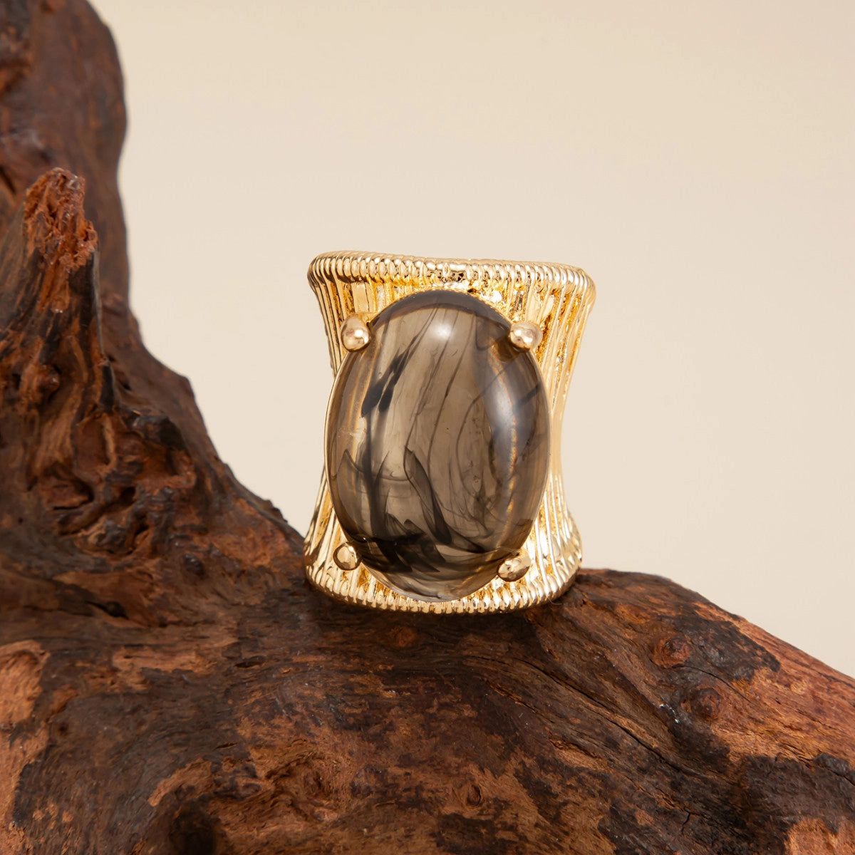 Chunky Resin Oval Ring [606MY8KF]
