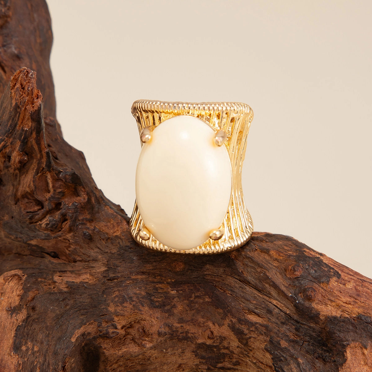 Chunky Resin Oval Ring [QIAX3MY6]