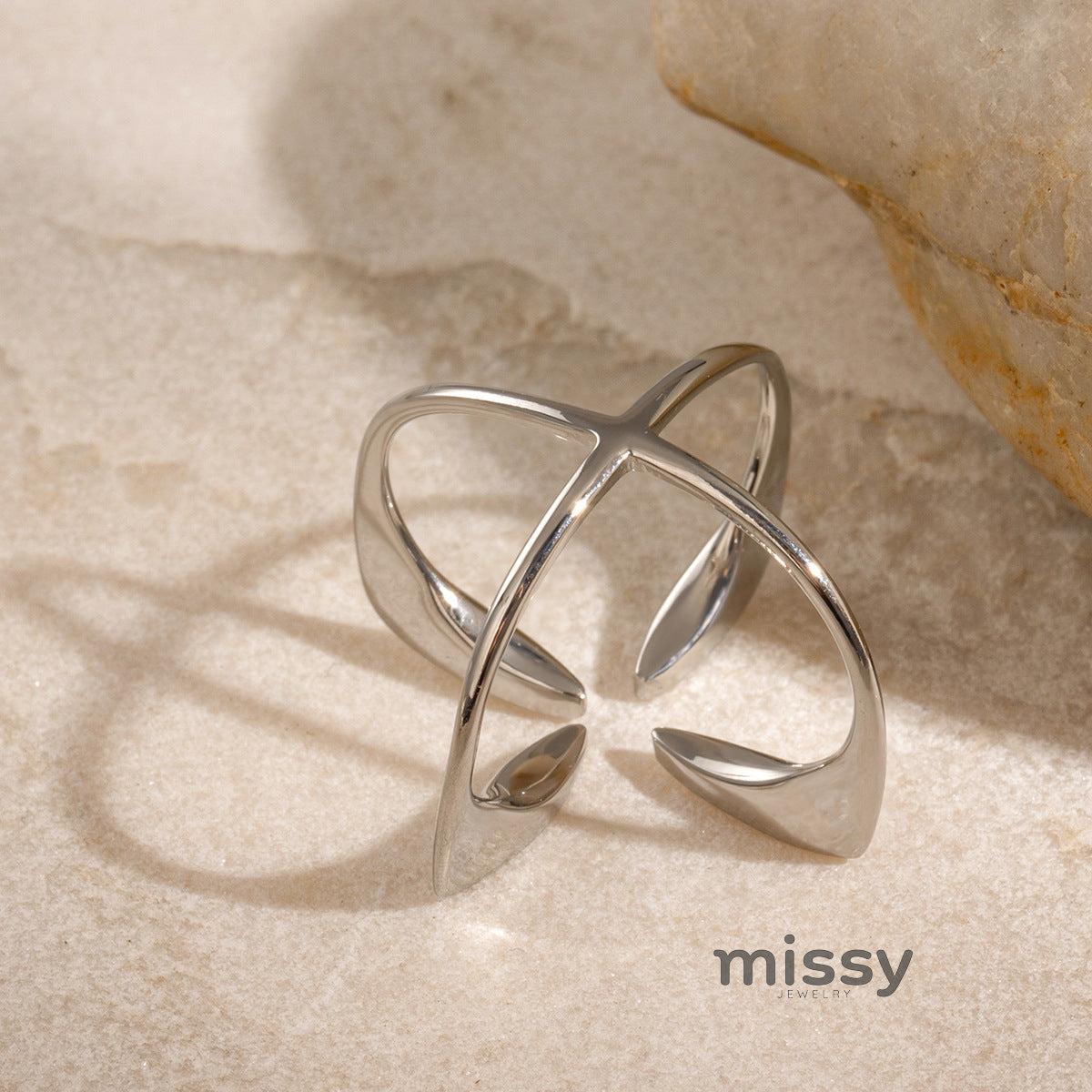 Clarice Crossover Band Ring