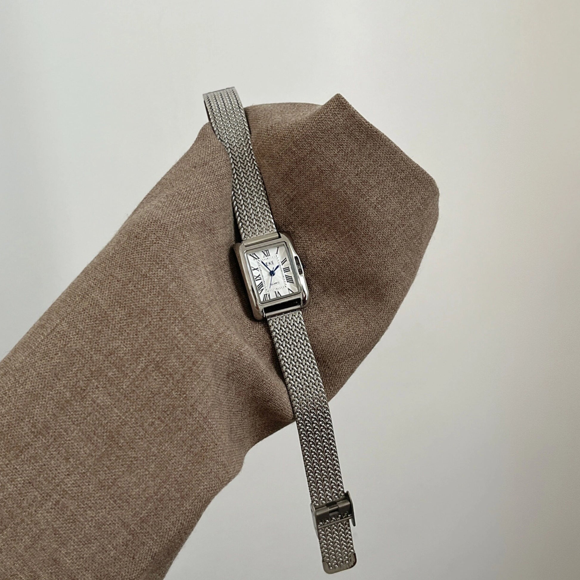 Classic Square Chain Watch [DZY4F68I]