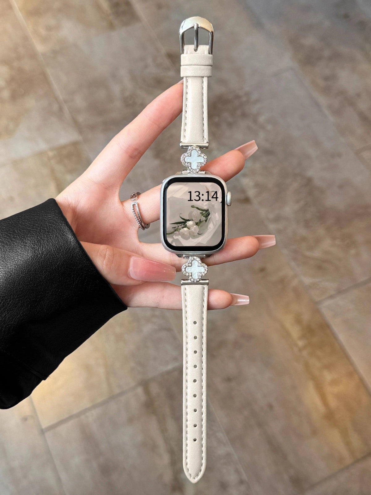 Clover Detail Leather Watch Band [12KUEMR3]