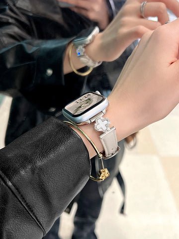 Clover Detail Leather Watch Band [C6IWIRKC]