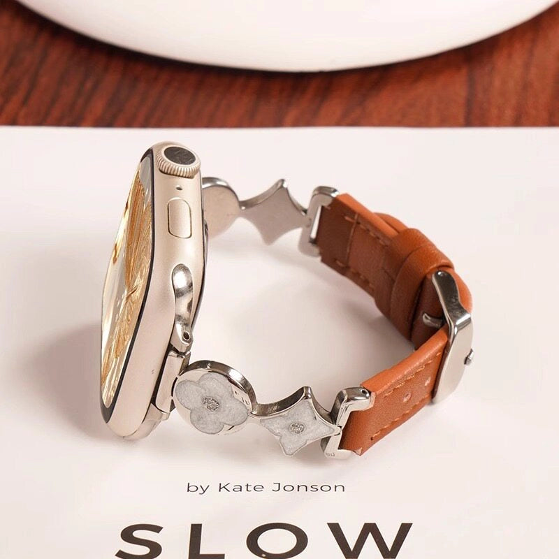 Clover Detail Leather Watch Strap [KLDWG6PA]