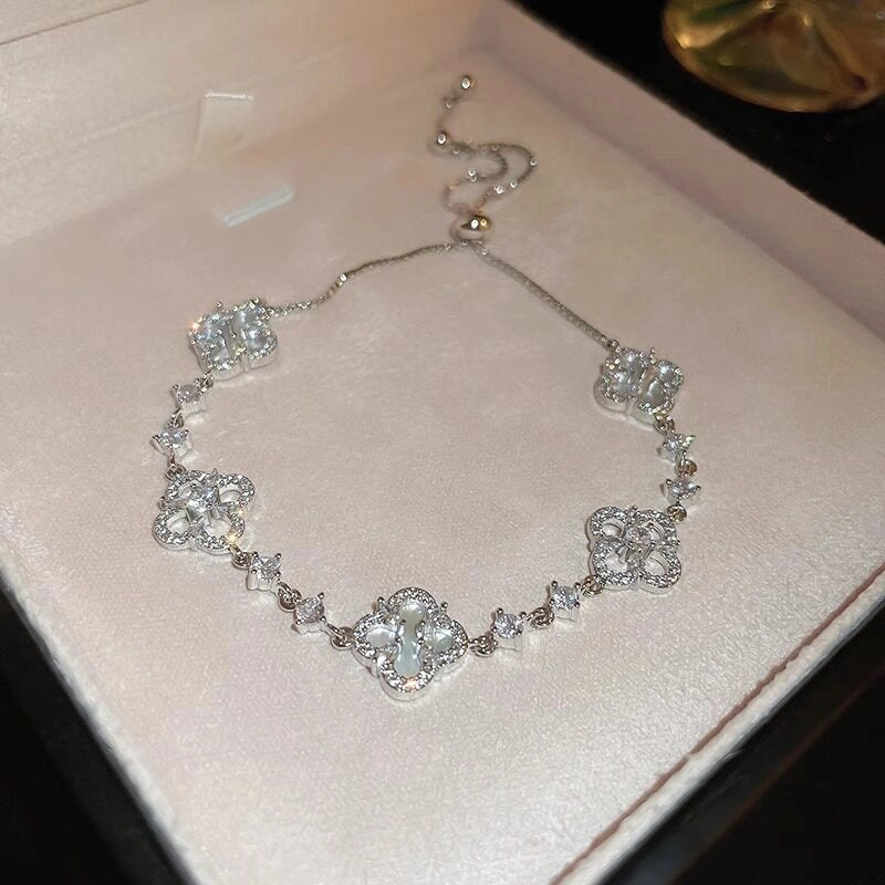 Clover Flower Adjustable Silver Bracelet [KPJOBC0M]