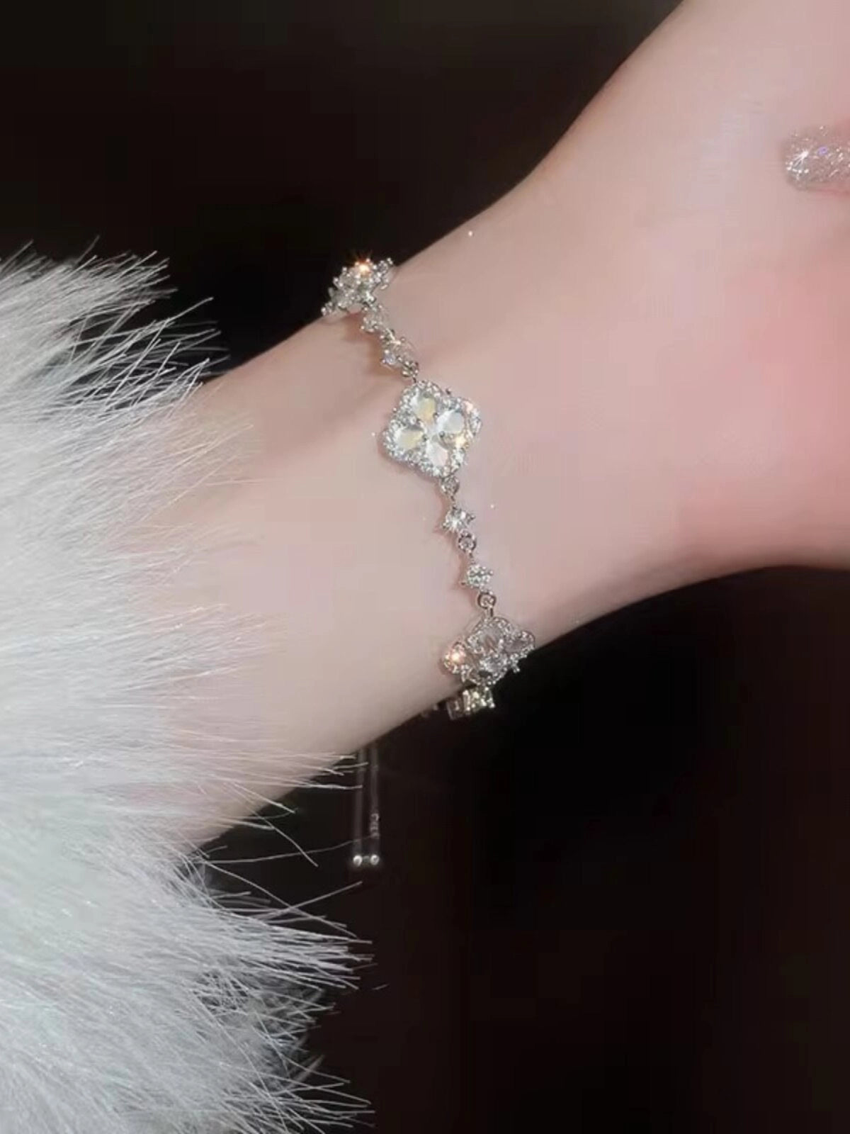 Clover Flower Adjustable Silver Bracelet [N8ZBM1N7]