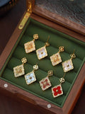 Clover Stud Earrings [DYXXMNKE]
