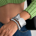 Concave Glossy Wide Cuff Bracelet [1X1YLIQF]