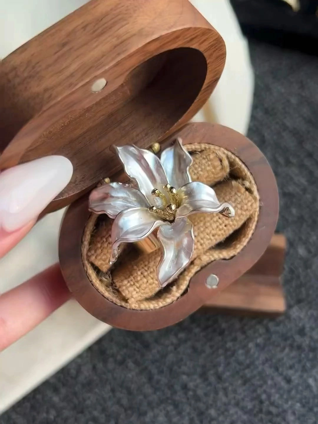 Contrasting Flower Ring [AMJPZSCC]