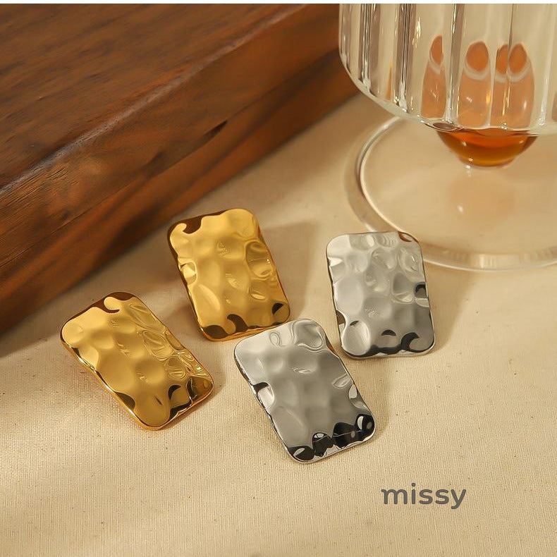 Courtlyn Hammered Irregular Earrings [E4GXJ00R]