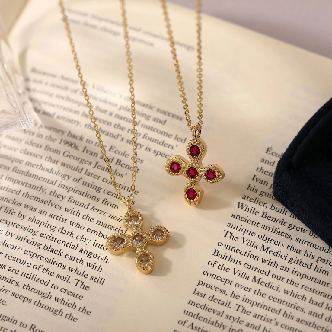 Cross Pendant Necklace [1KPK3GSF]