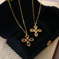 Cross Pendant Necklace [IC2O7NN8]
