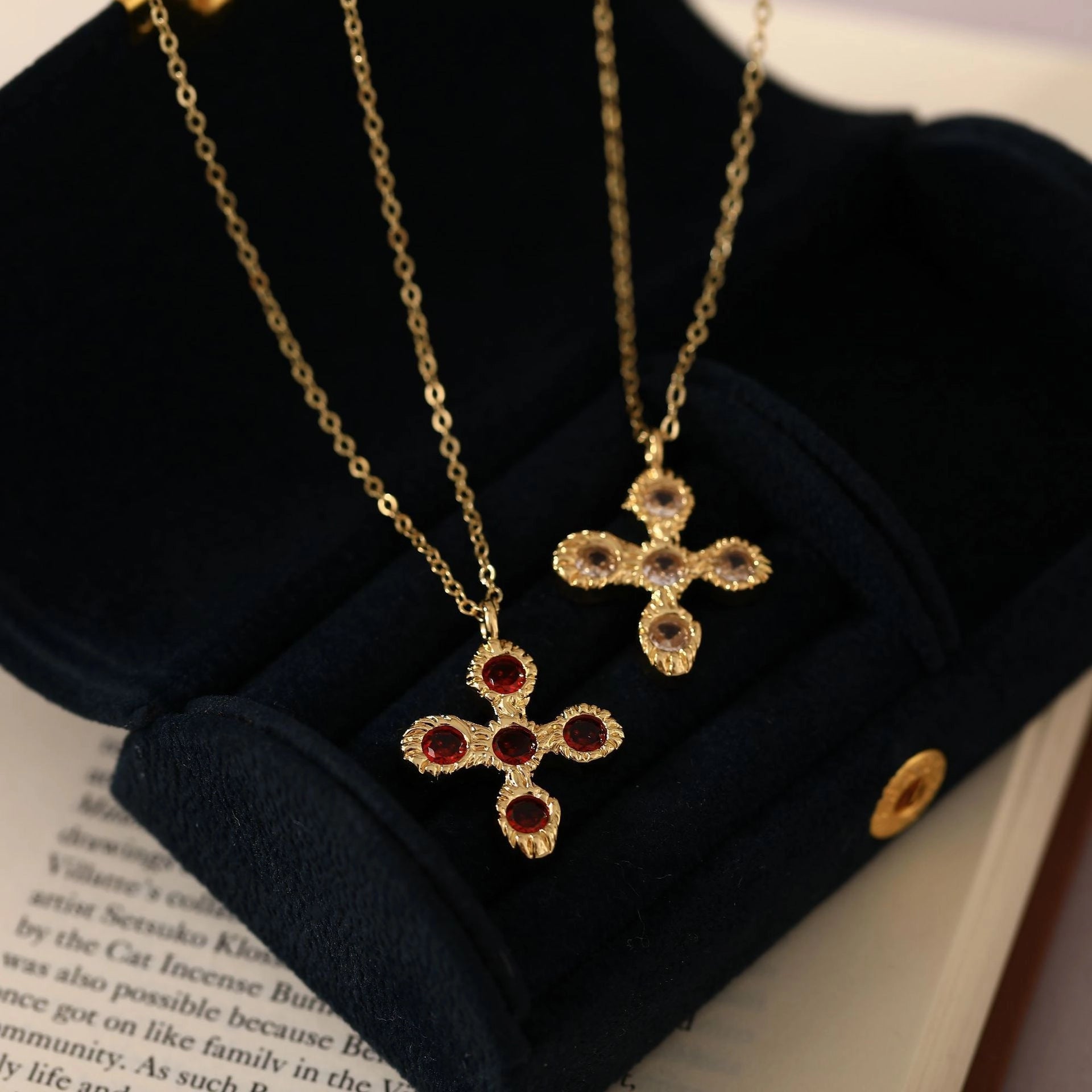 Cross Pendant Necklace [IC2O7NN8]