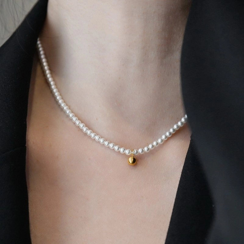 Crystal Pearl and Gold Ball Necklace [4O22Q87D]