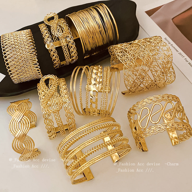 Cyra Statement Cuff Bracelet [HQU80CZZ]