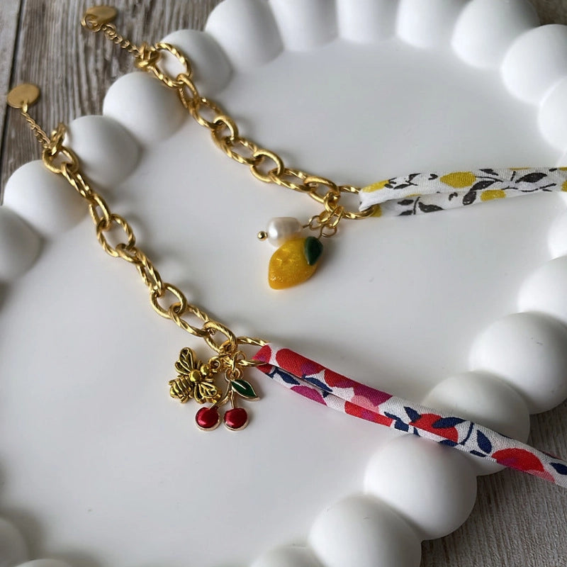 Dainty Charm Pendant Bracelet [GZ5ZP3WC]