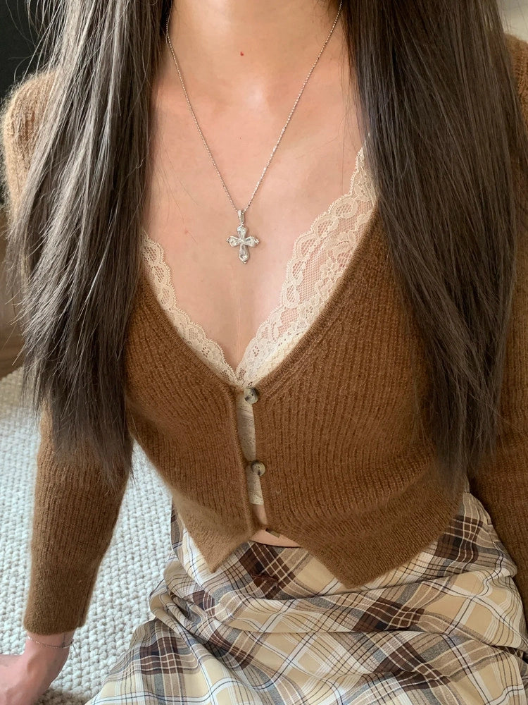 Dainty Cross Pendant Choker Necklace [SMF1V5ET]