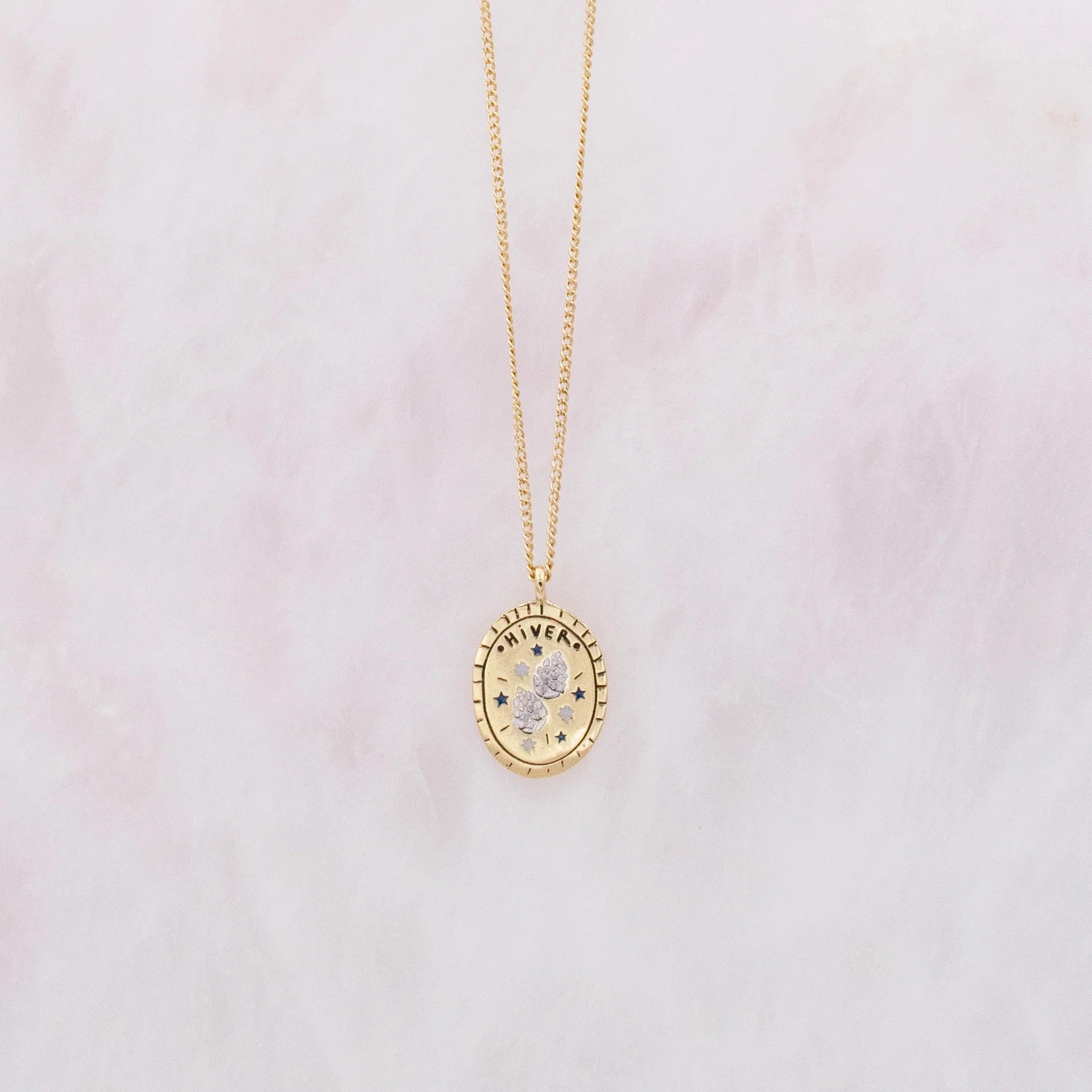 Dainty Floral Pendant Necklace [6YVE22EF]