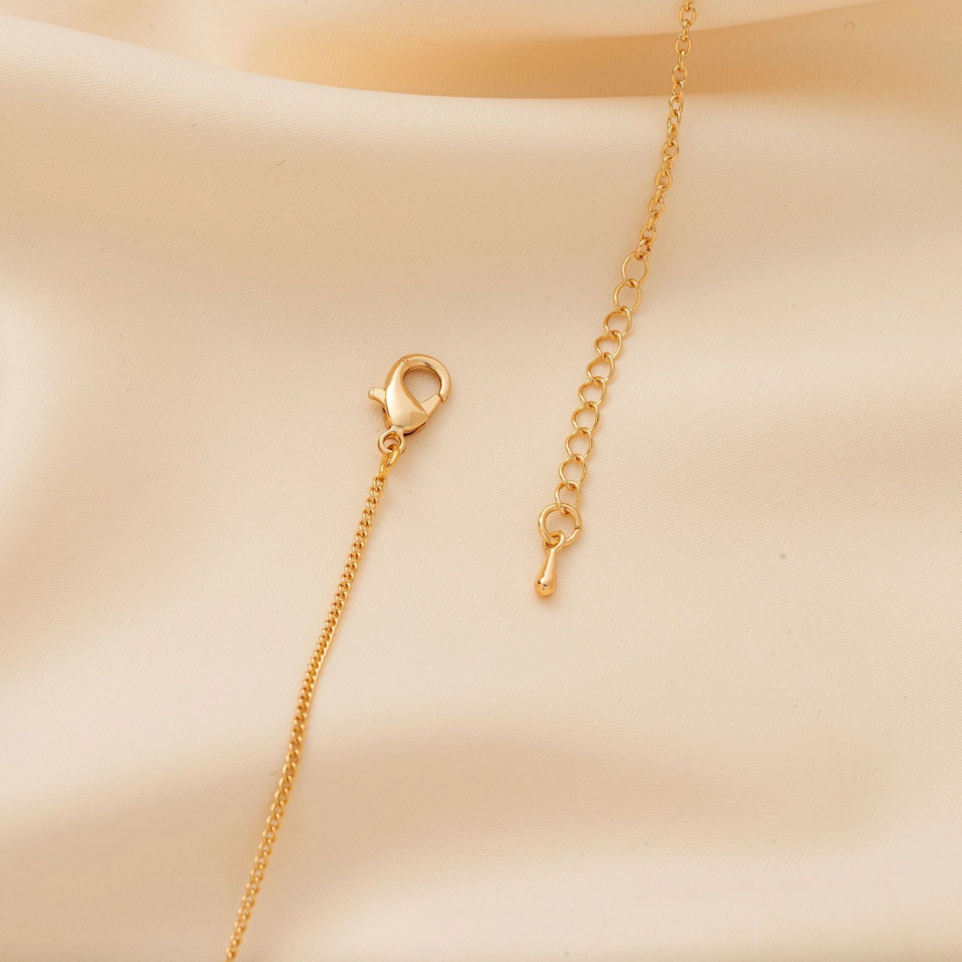 Dainty Heart Charm Adjustable Bracelet [VZHG3YUW]