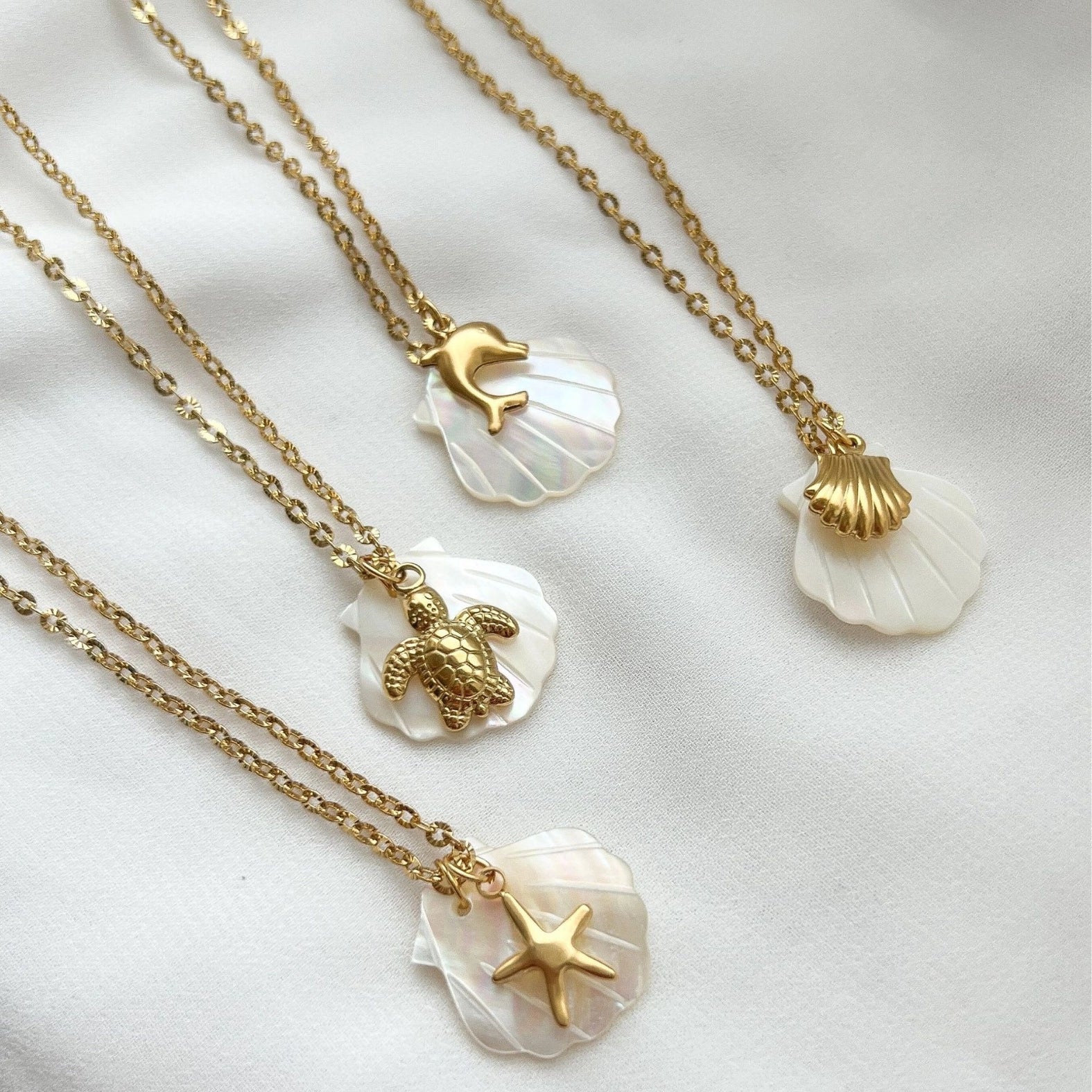 Dainty Ocean Charm Pendant Necklace [Q8C5DPGX]