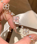 Dainty Petal Charm Bracelet [U5DKICBA]