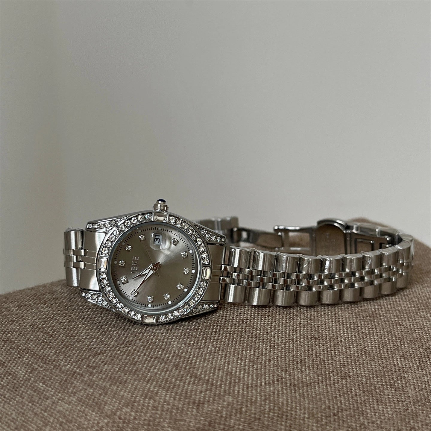 Dainty Round Dial Bracelet Watch [JISJAE3W]