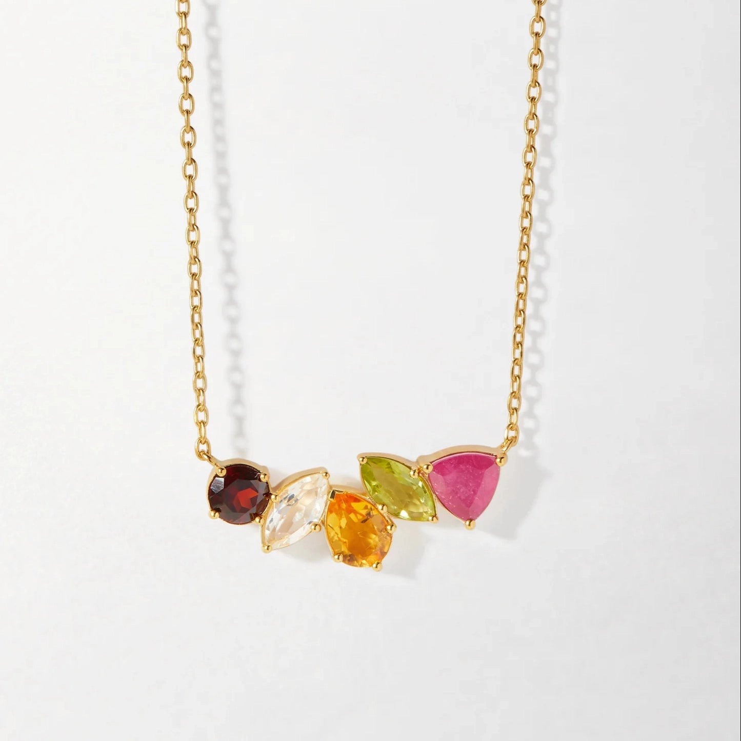 Dainty Teardrop Pendant Necklace [5K39ZHTT]