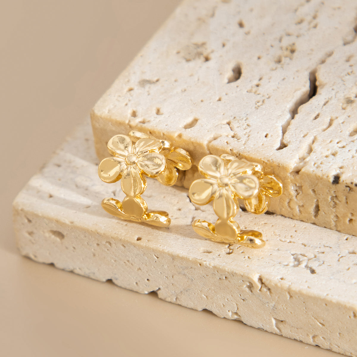 Danielle Metal Flower Ear Clips