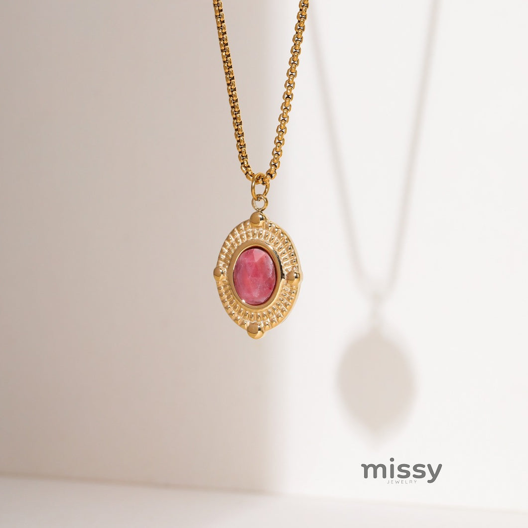 Davina Red Oval Pendant Necklace [2V2JWJXG]