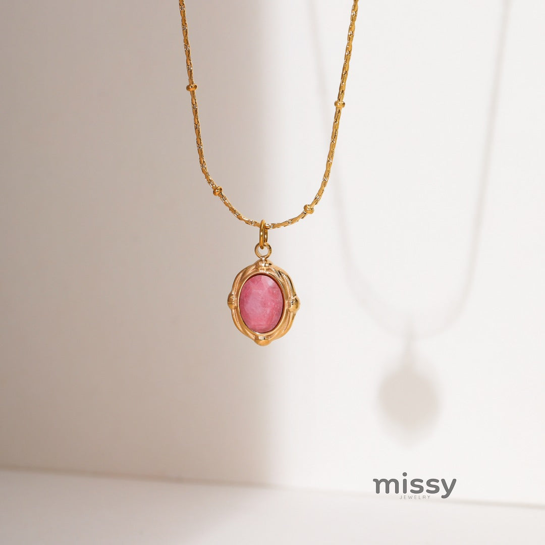 Davina Red Oval Pendant Necklace [MD3AEPYP]