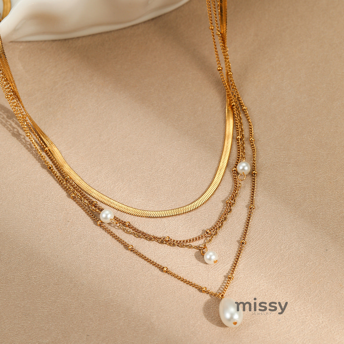 Deliyah Layered Pearl Pendant Necklace [PKV83QTC]