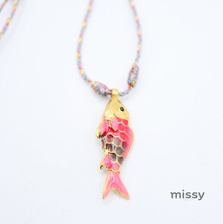 Donna Colorful Fish Pendant Necklace [HFWNVX2U]