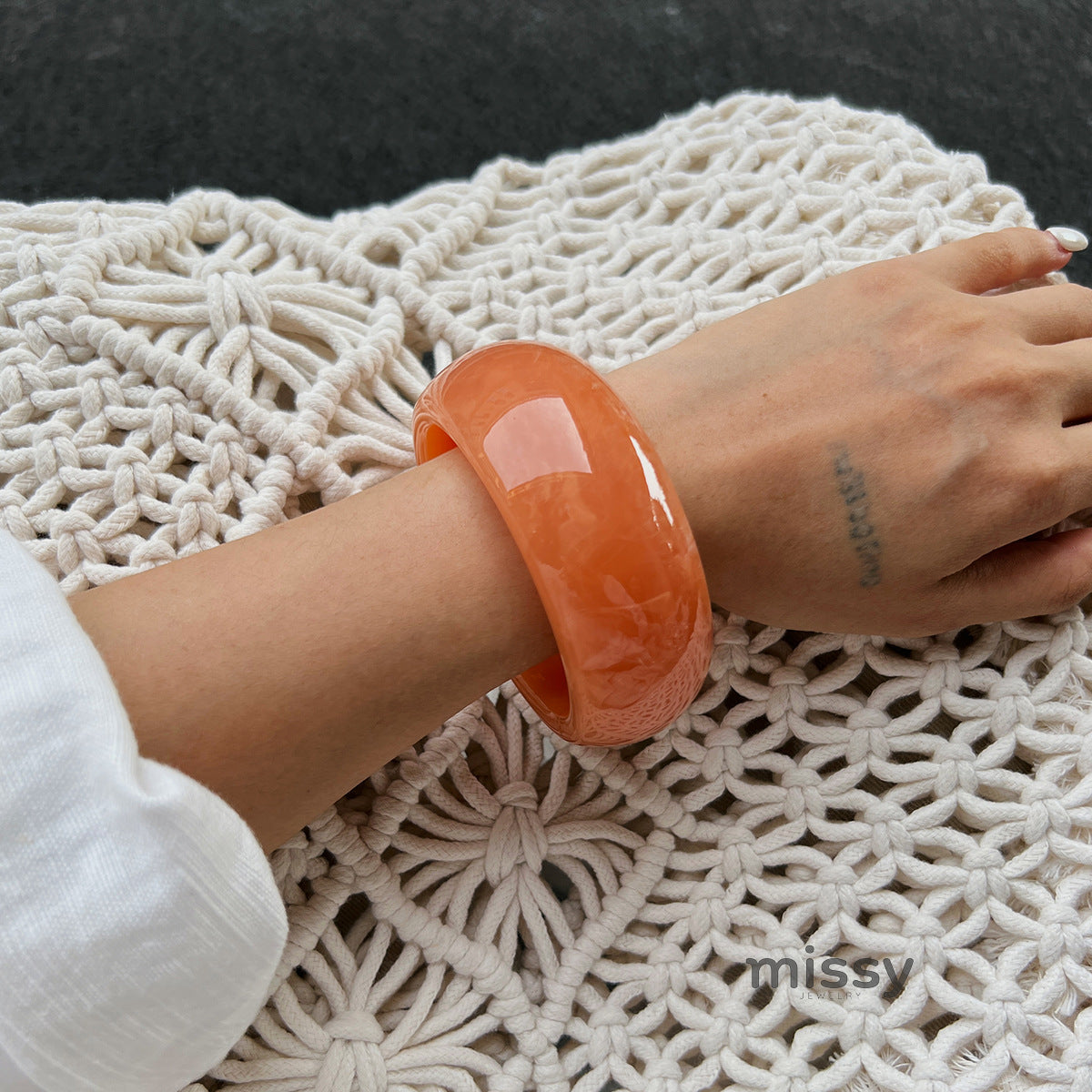 Egypt Swirl Resin Bangle [VBFP47VU]