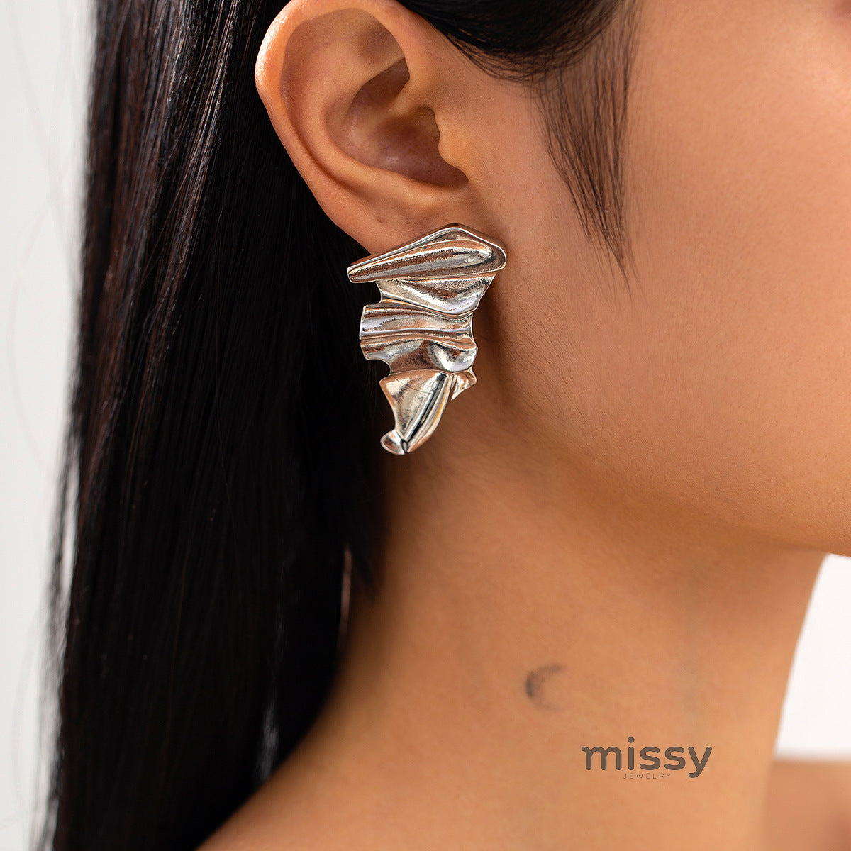 Eila Pleated Statement Earrings [LSSVJ3EF]