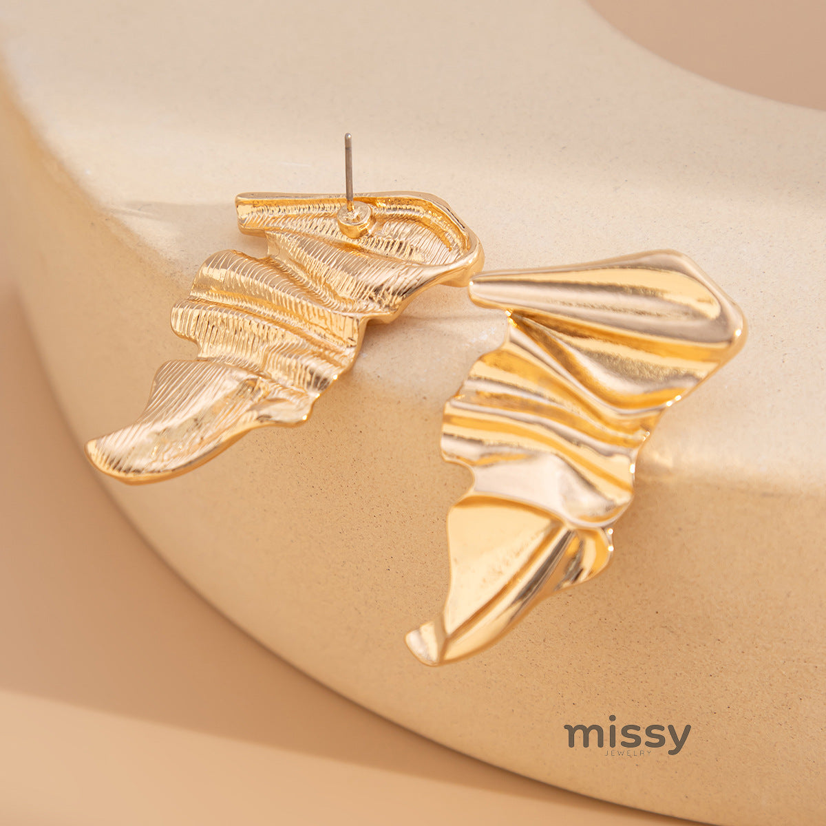 Eila Pleated Statement Earrings [X1WHBDYY]