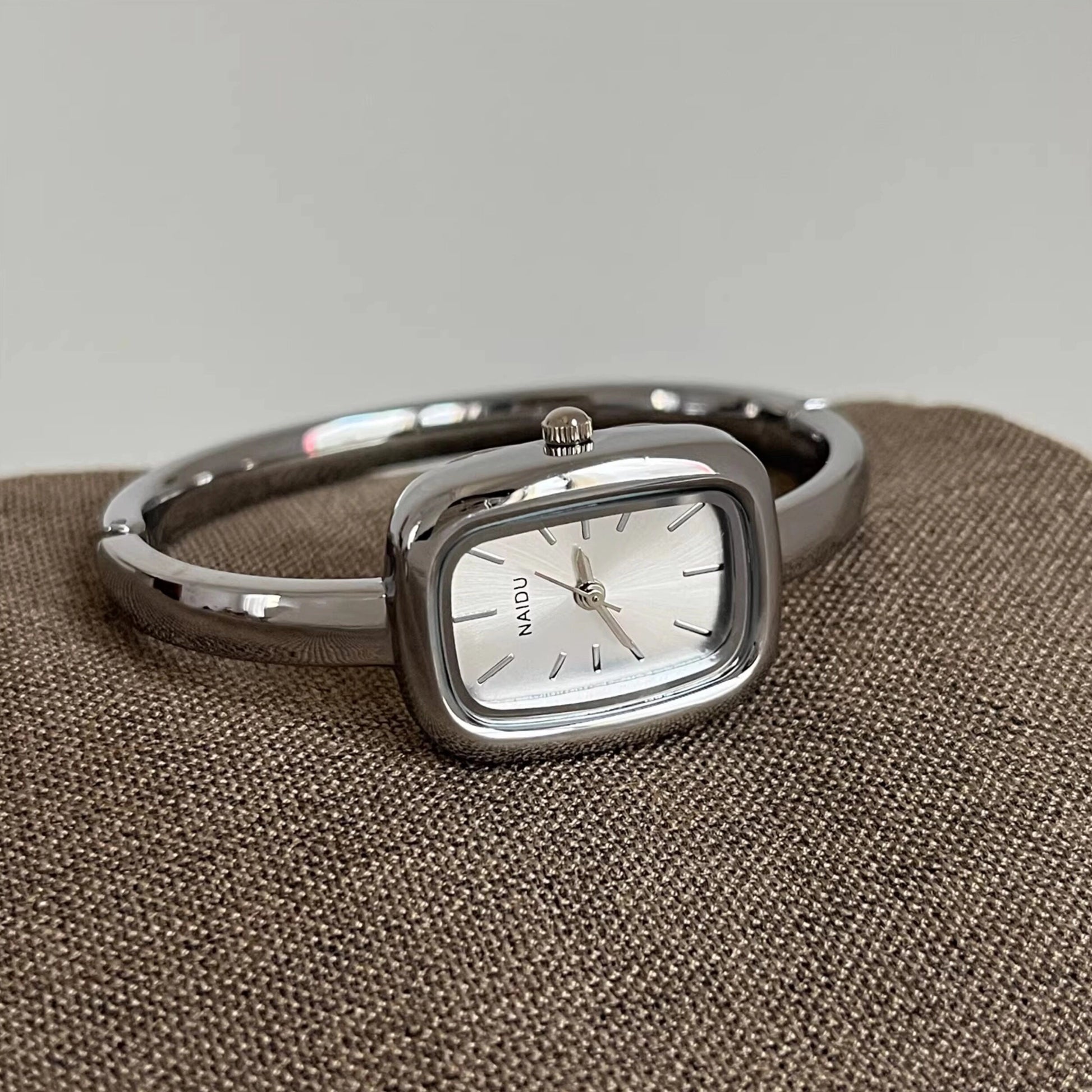 Elegant Bracelet Watch [BOT40H4A]