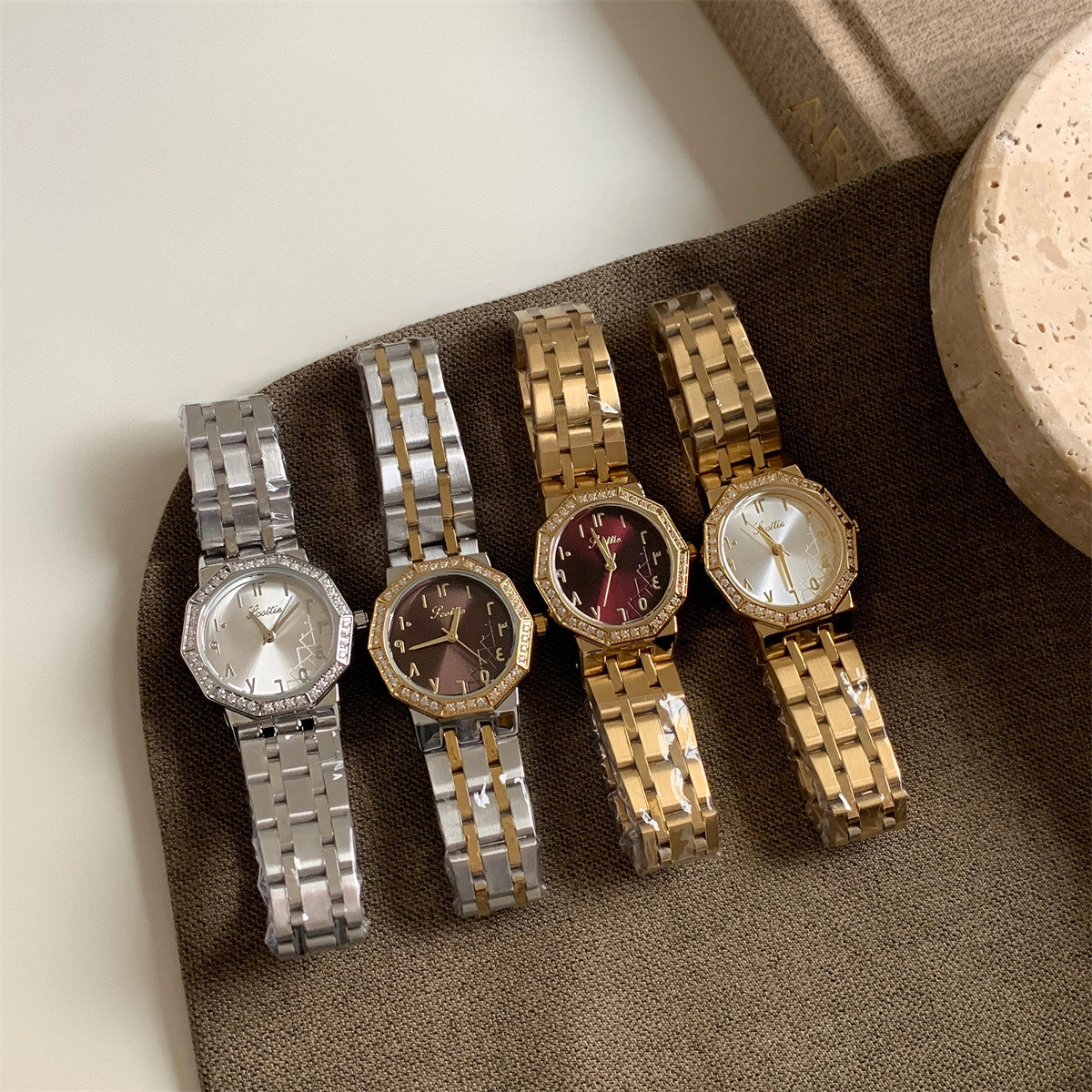 Elegant Crystal Accent Bracelet Watch [7XD93MUN]