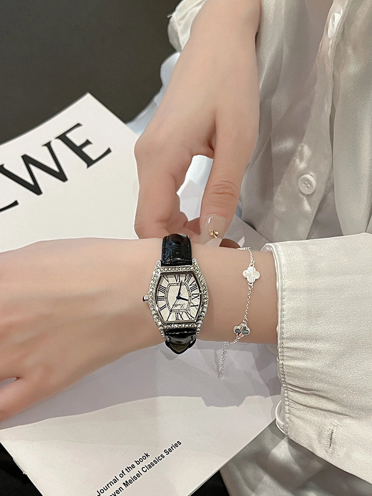 Elegant Tonneau Leather Watch [TDCX2UZF]