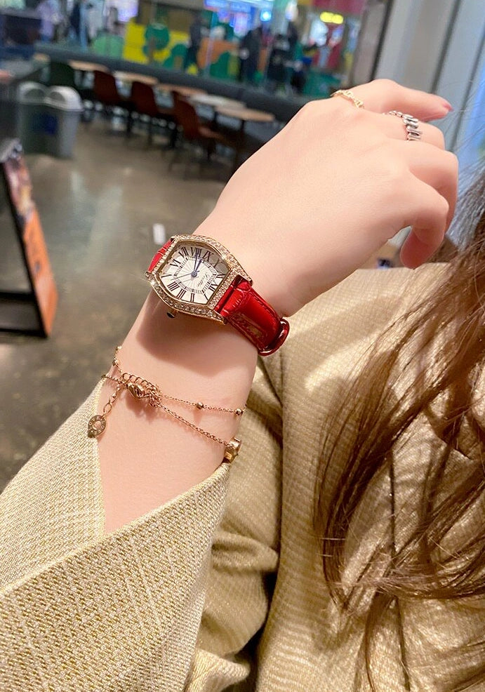 Elegant Tonneau Leather Watch [VMLAFSNO]