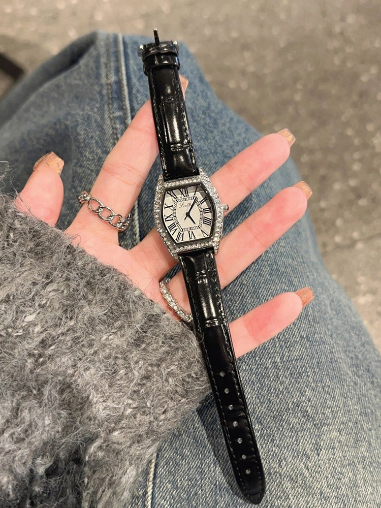 Elegant Tonneau Leather Watch [AQSH5S9T]