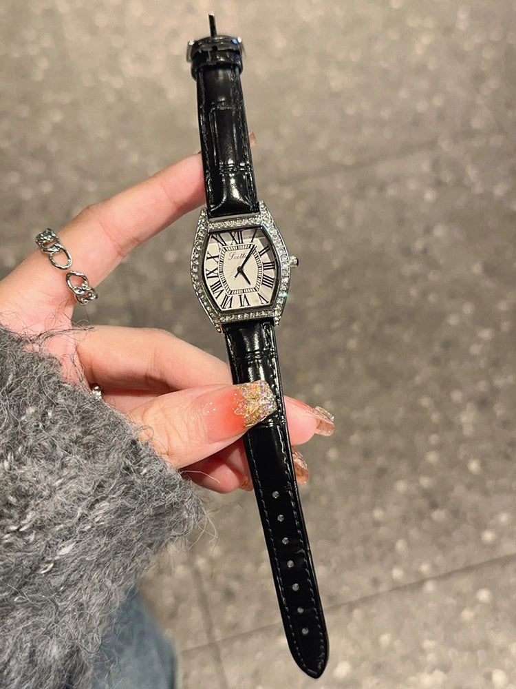Elegant Tonneau Leather Watch [0KUB17FV]