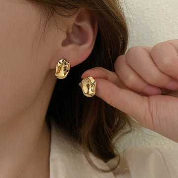 Ellanore Hammered Stud Earrings [SKJIIMB4]