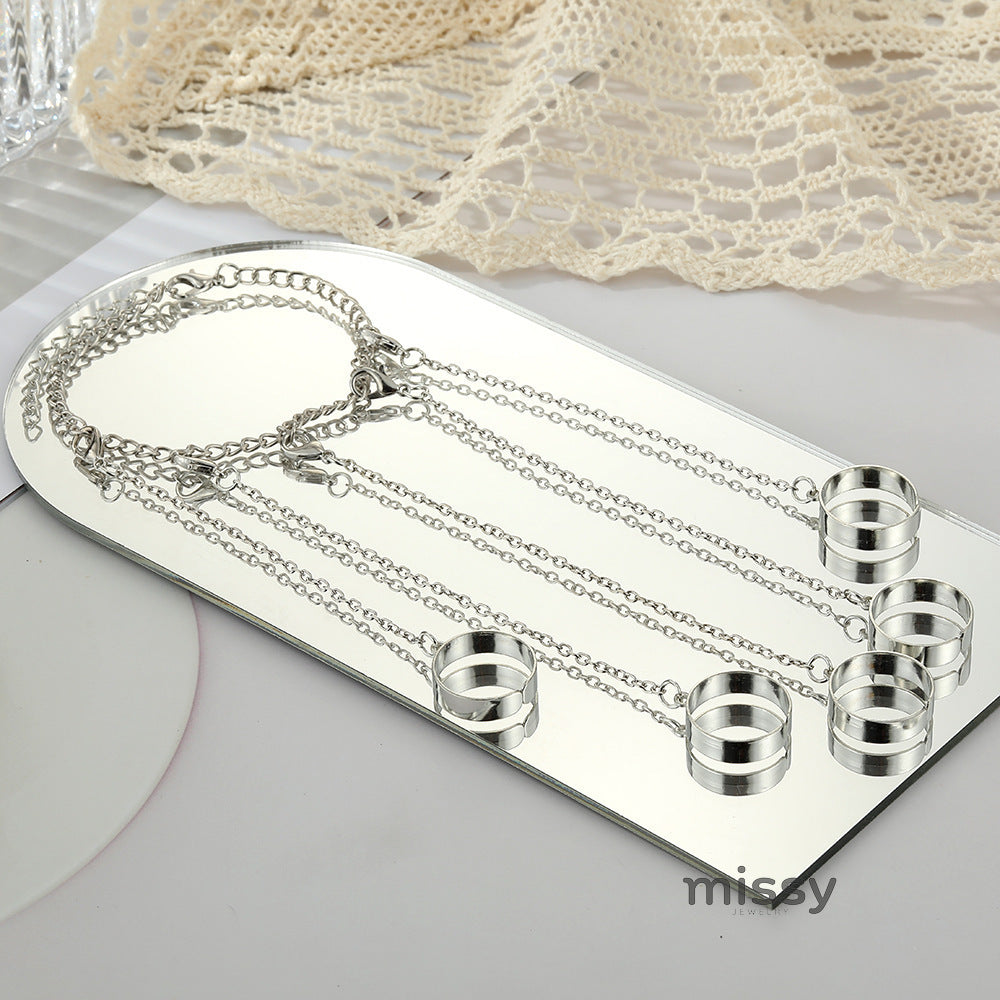 Elleana Punk Hand Chain Ring [5GM03GDS]