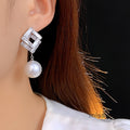 Ellee Geometric Pearl Zircon Earrings [ZYR41SC5]