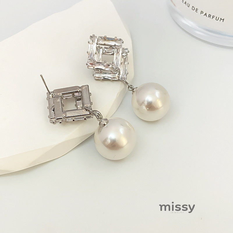 Ellee Geometric Pearl Zircon Earrings [YQPMB458]